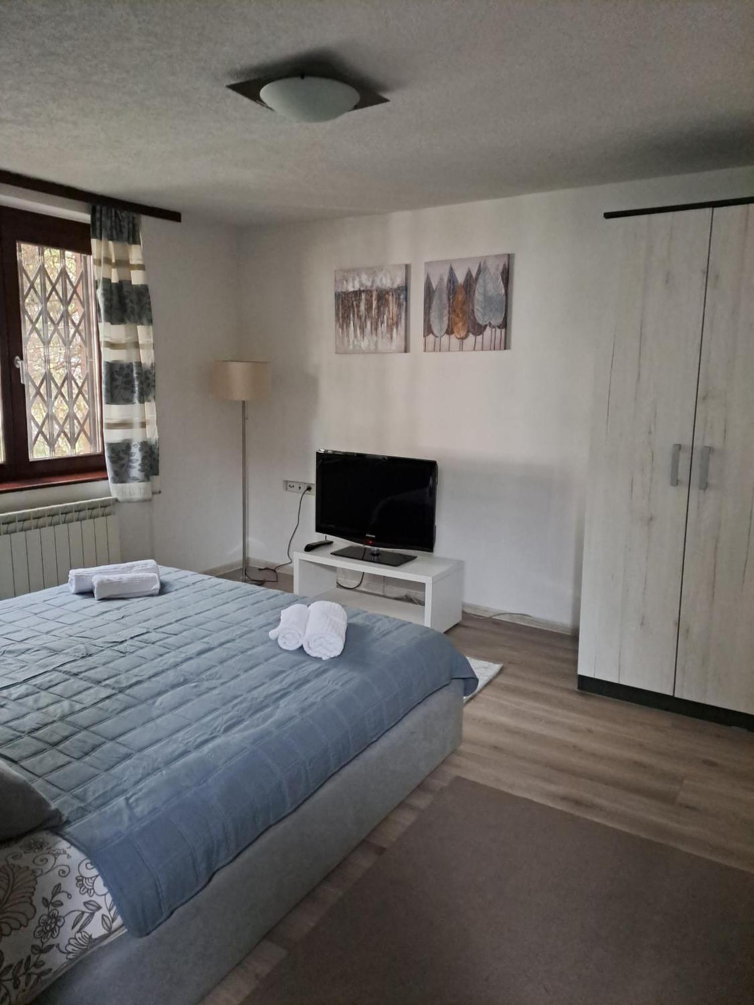 Jasmina With Free Parking Apartment