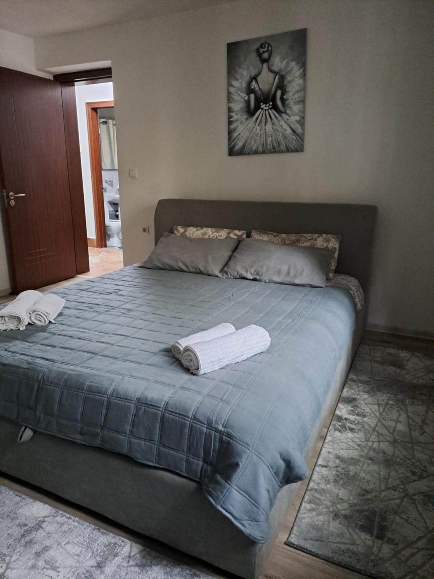 Jasmina With Free Parking Apartment